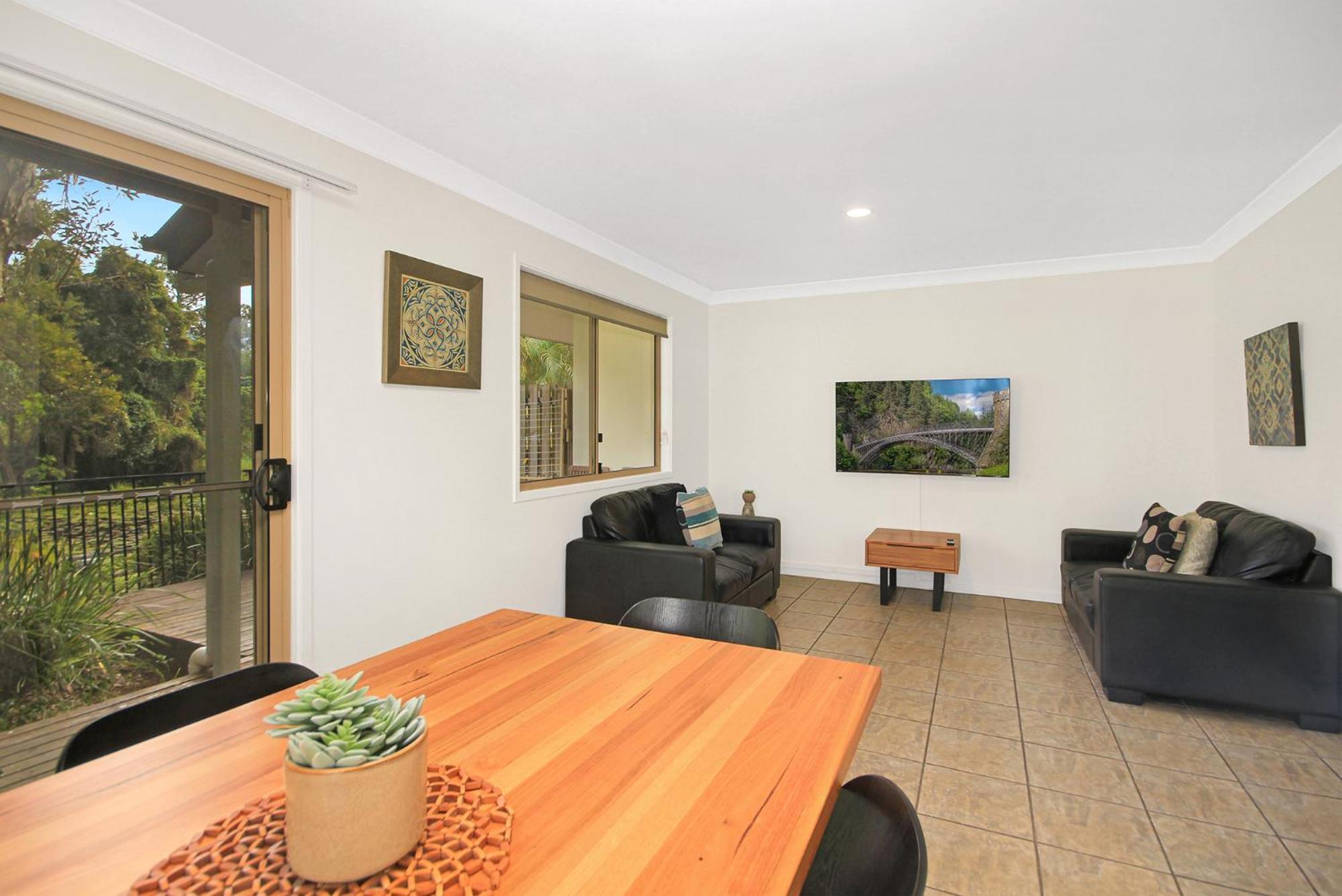 ביירון ביי Byron Lakeside Holiday Apartments מראה חיצוני תמונה
