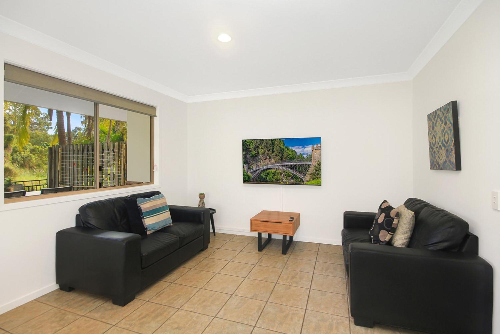 ביירון ביי Byron Lakeside Holiday Apartments מראה חיצוני תמונה