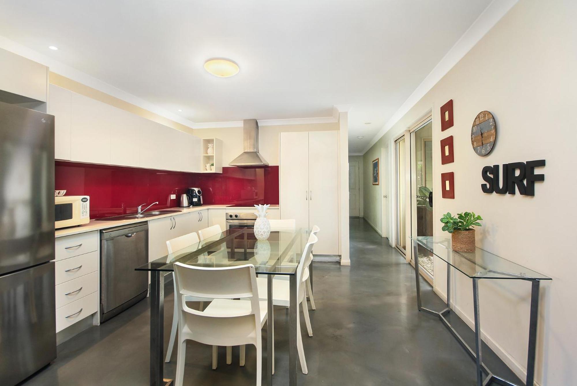 ביירון ביי Byron Lakeside Holiday Apartments מראה חיצוני תמונה