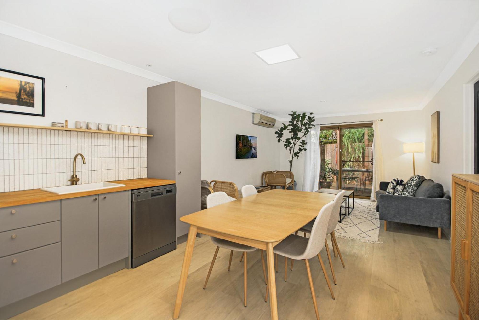 ביירון ביי Byron Lakeside Holiday Apartments מראה חיצוני תמונה