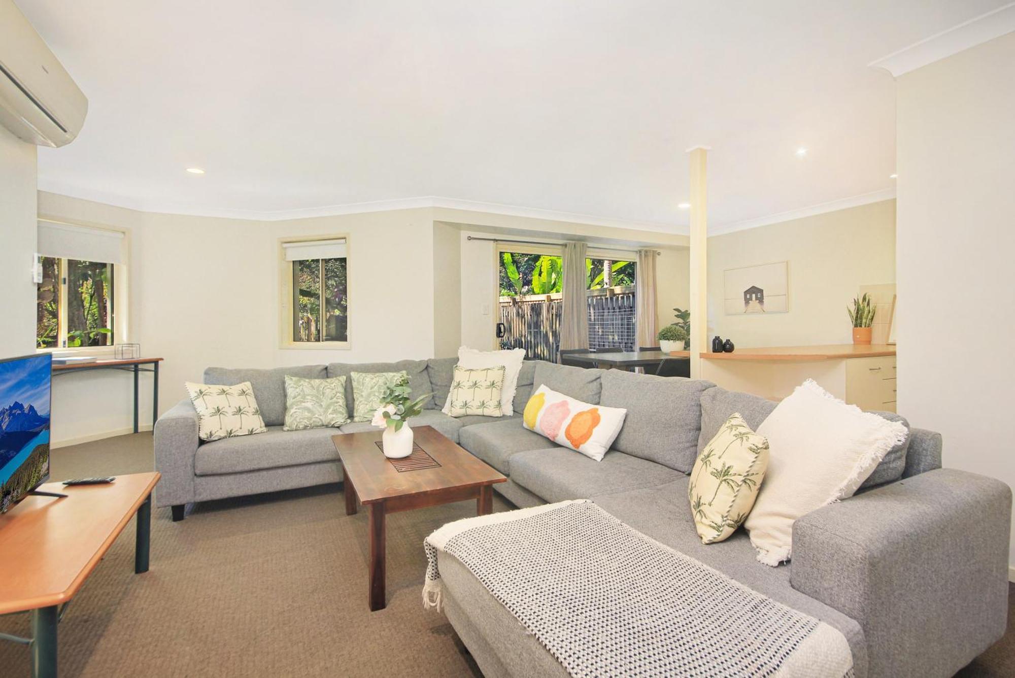 ביירון ביי Byron Lakeside Holiday Apartments מראה חיצוני תמונה