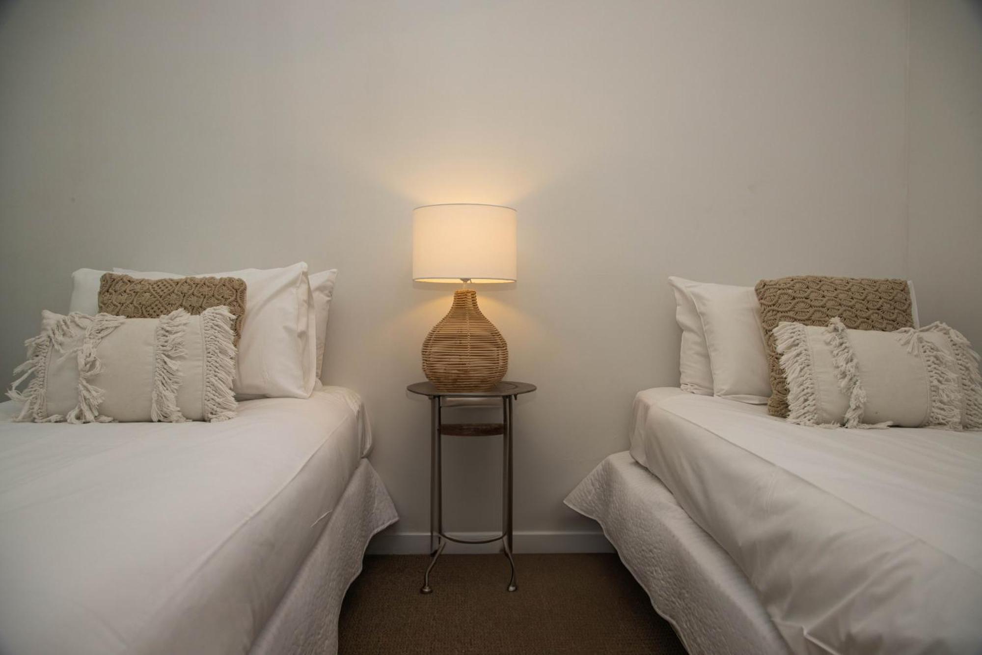 ביירון ביי Byron Lakeside Holiday Apartments מראה חיצוני תמונה